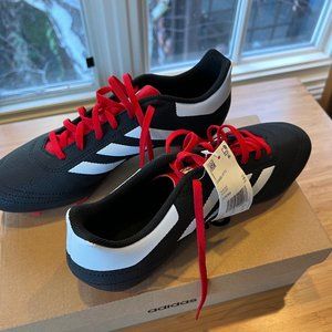Mens Soccer Cleats Size 9 (new in box)